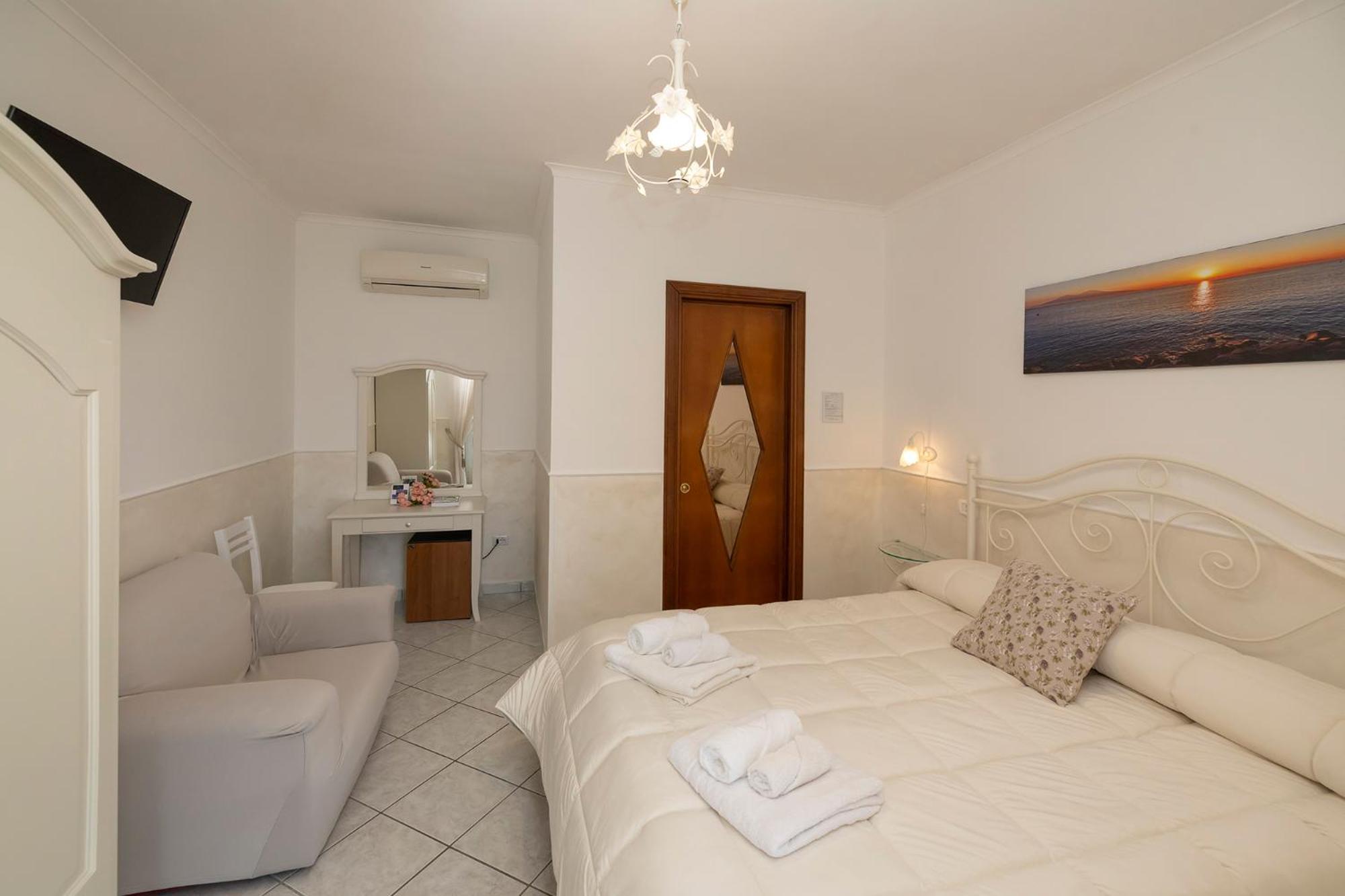 Le Marelle Hotell Furore Rom bilde